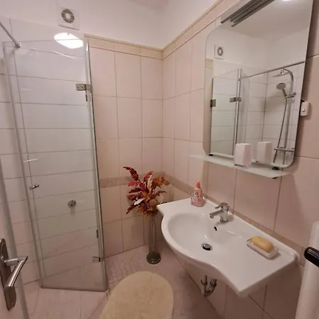 Anna Apartment